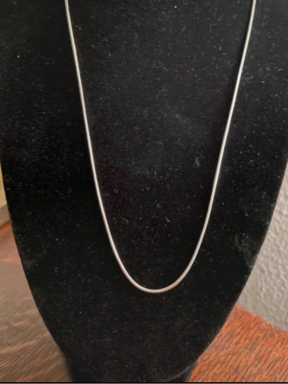 New Silver Plated 20” Snake Chain
1.2 mm
20” length men's Jewelry